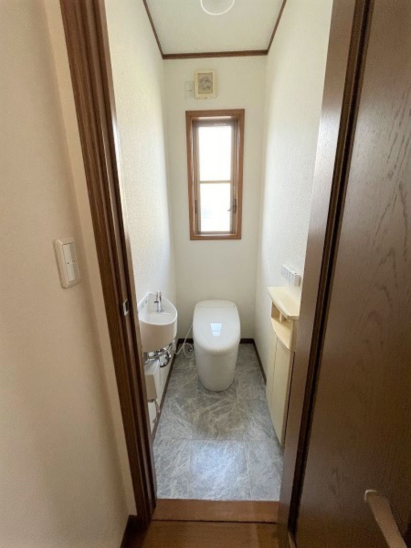 【After】トイレがモダンな空間に！